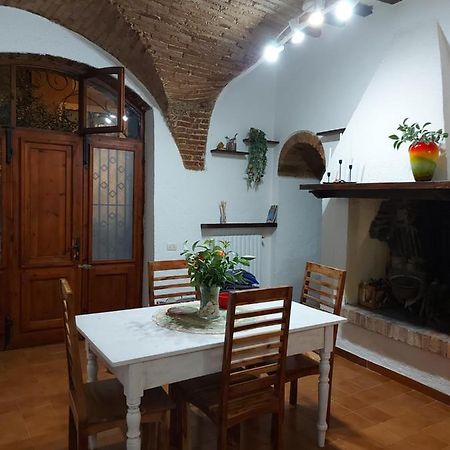 Casavacanze Vicolo Mentana Фолиньо Экстерьер фото